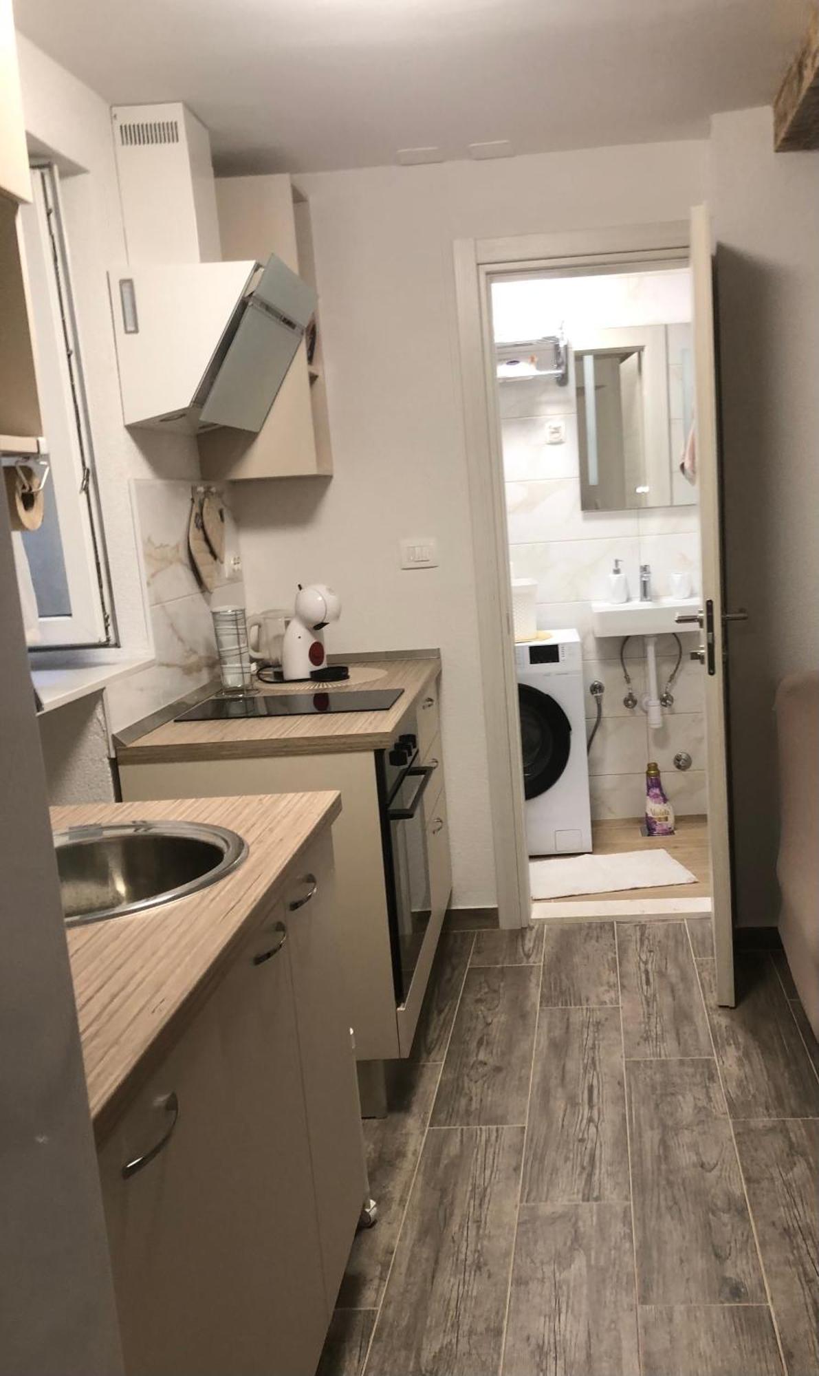 Apartman Blue Moon Split- Free Parking ภายนอก รูปภาพ