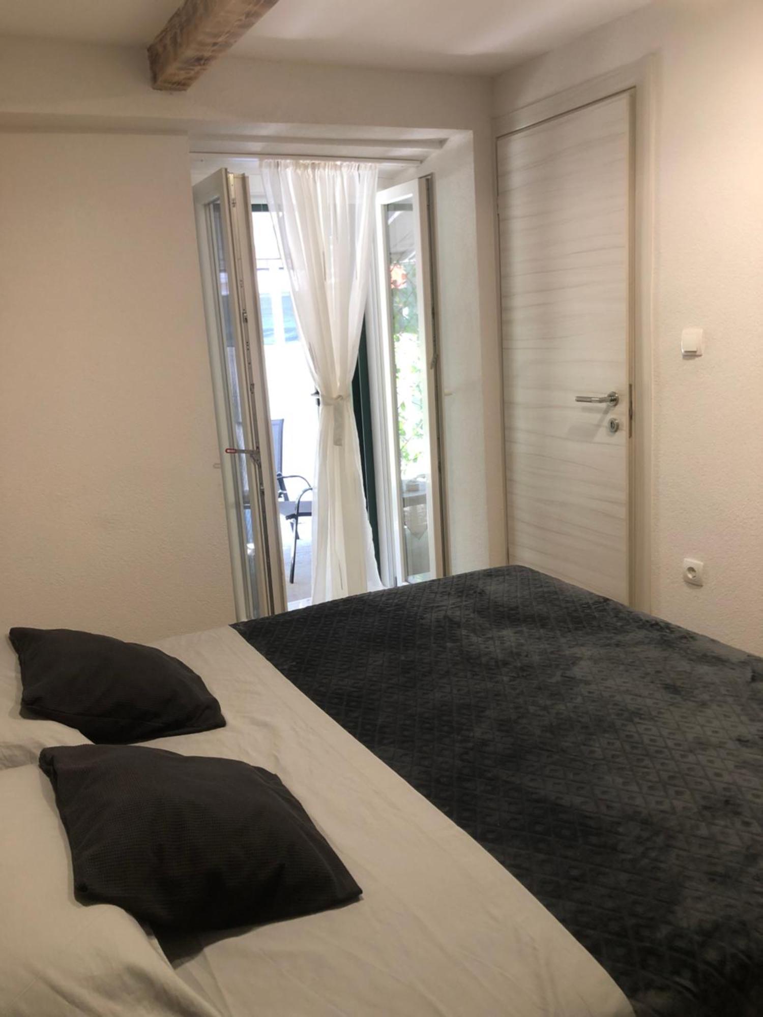 Apartman Blue Moon Split- Free Parking ภายนอก รูปภาพ